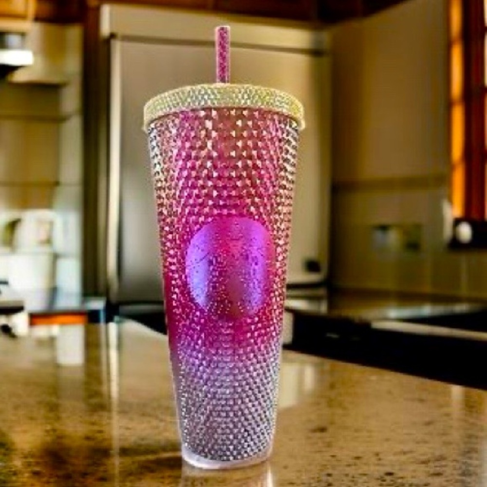 Starbucks 2024 Holiday
Ruby & White Gradient Studded 24oz.
w/Gold Lid Tumbler